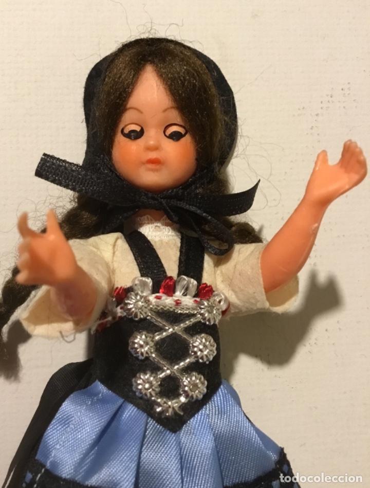 Mu&ntilde;ecas extranjeras: Antigua mu&ntilde;eca suiza ojos preciosos - Foto 3