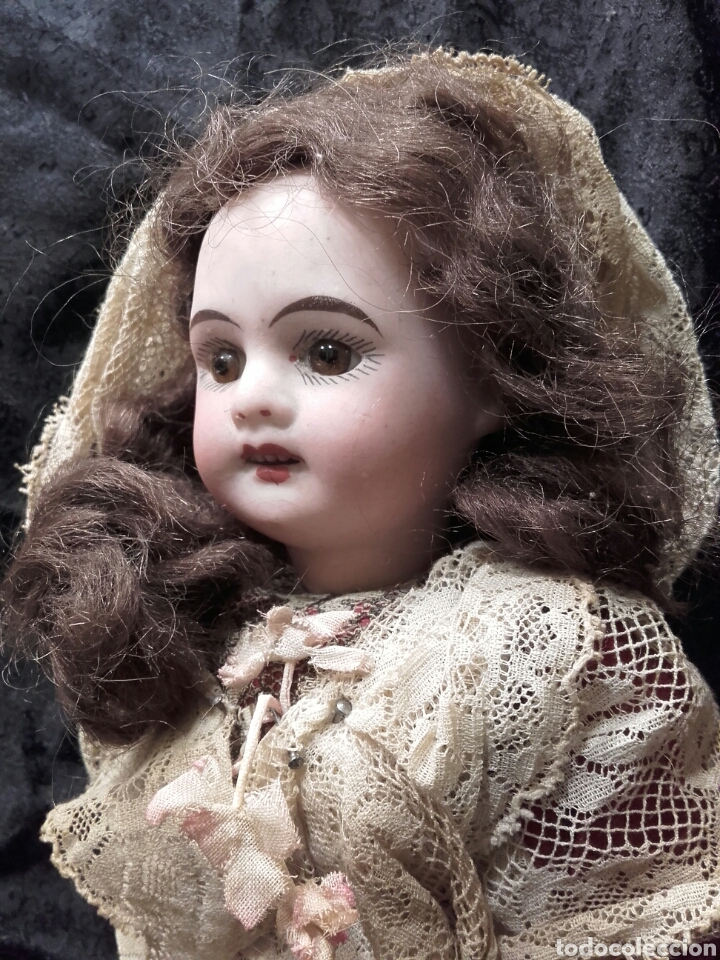 Mu&ntilde;ecas extranjeras: MU&Ntilde;ECA DE PORCELANA CON TRAJE REGIONAL. - Foto 3