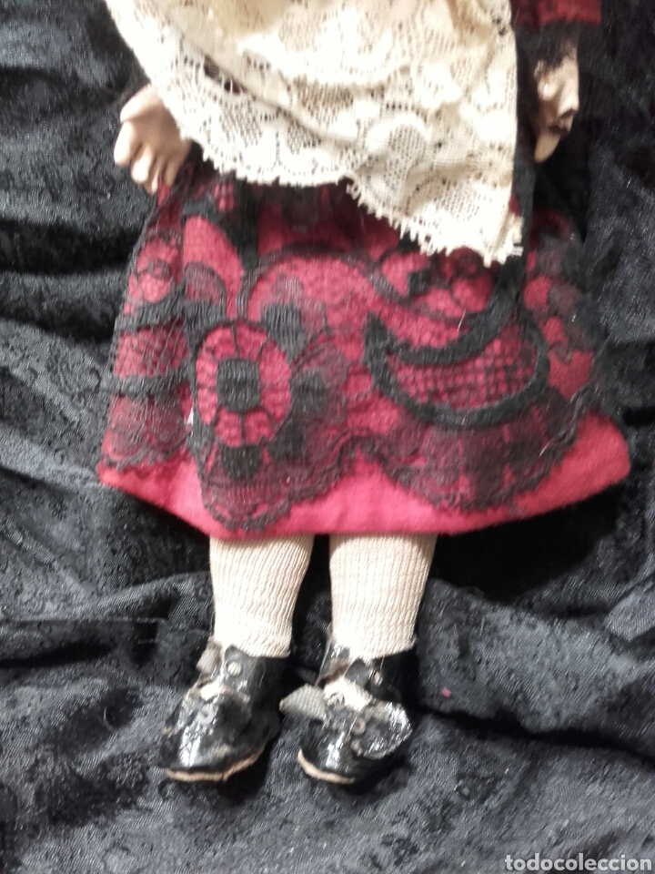 Mu&ntilde;ecas extranjeras: MU&Ntilde;ECA DE PORCELANA CON TRAJE REGIONAL. - Foto 4