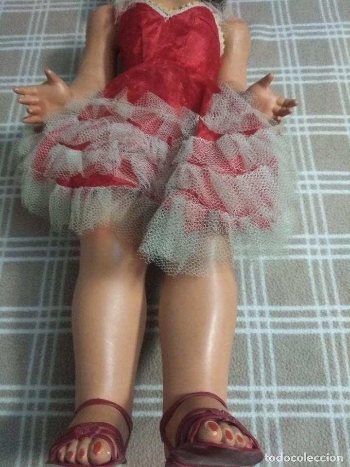 Mu&ntilde;ecas extranjeras: Preciosa mu&ntilde;eca de cart&oacute;n piedra - Foto 3