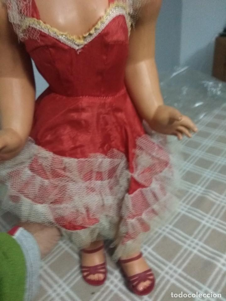 Mu&ntilde;ecas extranjeras: Preciosa mu&ntilde;eca de cart&oacute;n piedra - Foto 4