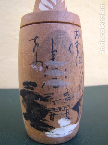 Mu&ntilde;ecas extranjeras: Mu&ntilde;eco japon&eacute;s Kokeshi. Madera. Con chonmage - Foto 6