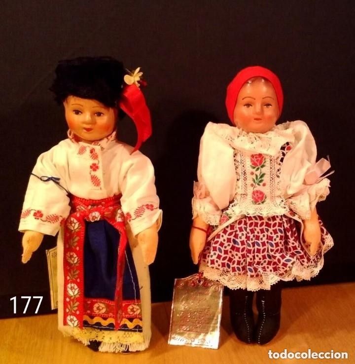 Mu&ntilde;ecas extranjeras: Dos mu&ntilde;ecos Checos - Foto 1