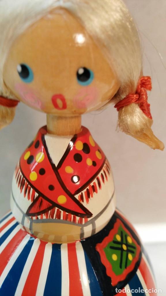 Mu&ntilde;ecas extranjeras: Mu&ntilde;eca de madera USSR - Foto 3