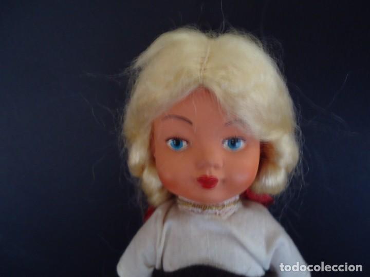 Mu&ntilde;ecas extranjeras: ANTIGUA MU&Ntilde;ECA ALEMANA DE PLASTICO DURO - Foto 2