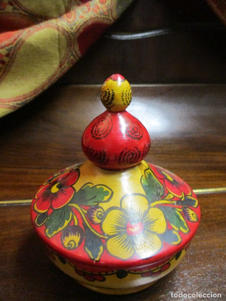 Mu&ntilde;ecas extranjeras: mu&ntilde;eca rusa de madera - Foto 1