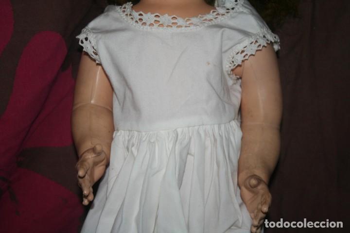 Mu&ntilde;ecas extranjeras: mu&ntilde;eca andadora ideal doll Saucy Walker. - Foto 2