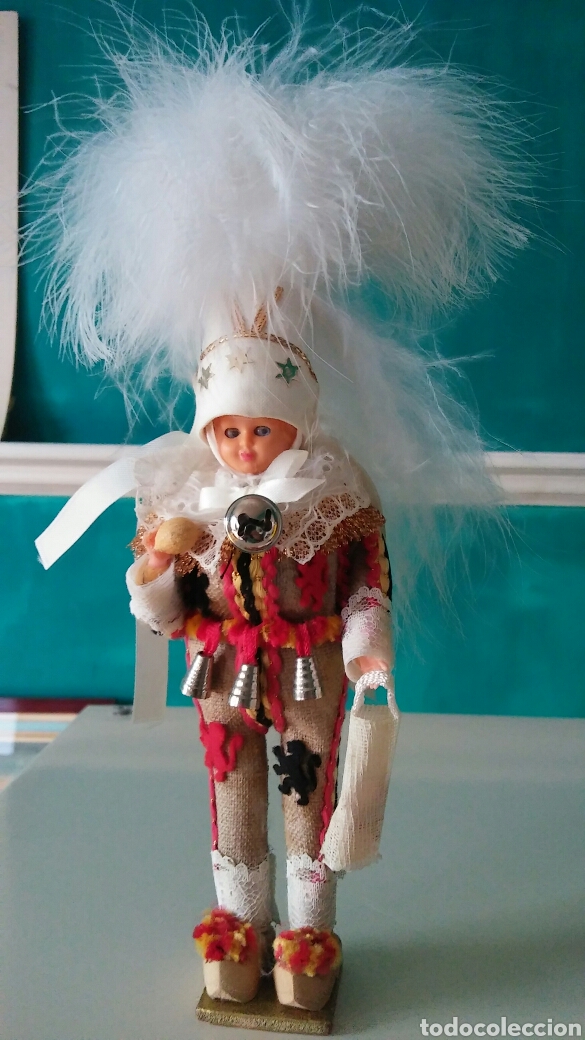 Mu&ntilde;ecas extranjeras: Muneca tradicional Belgica - 25 cm - Foto 1