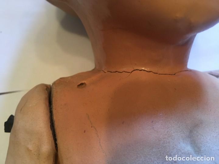Mu&ntilde;ecas extranjeras: mu&ntilde;eca de carton piedra antigua - Foto 3