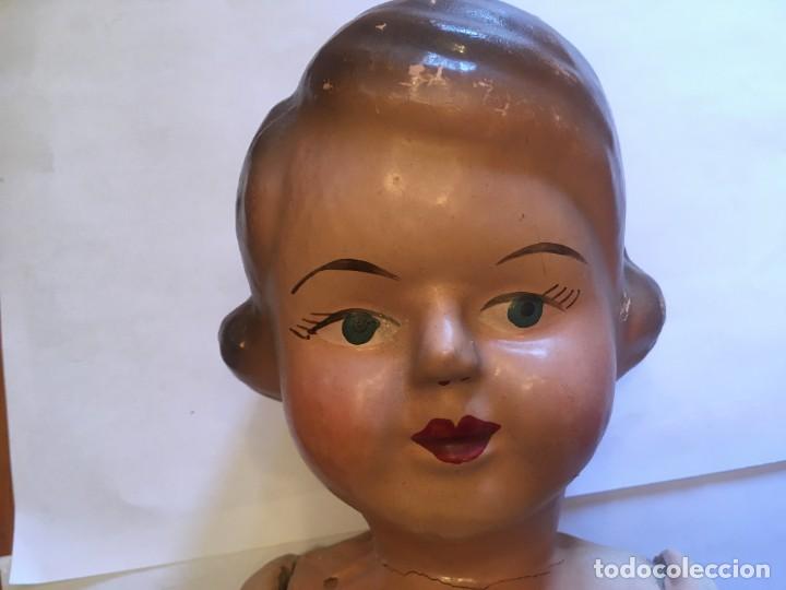 Mu&ntilde;ecas extranjeras: mu&ntilde;eca de carton piedra antigua - Foto 4