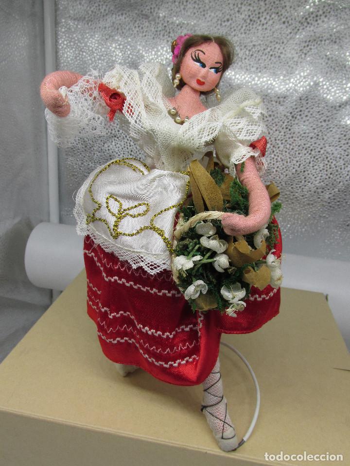 Mu&ntilde;ecas extranjeras: Lote de mu&ntilde;ecos y mu&ntilde;ecas de los a&ntilde;os 60 - Foto 7