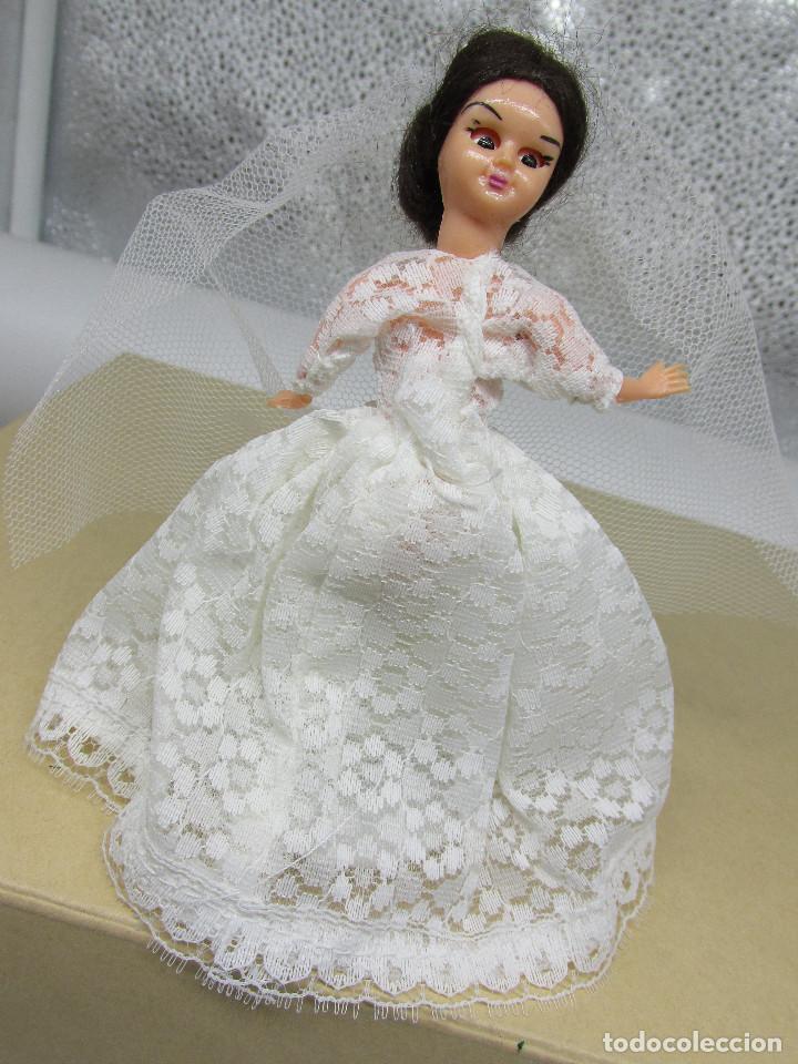 Mu&ntilde;ecas extranjeras: Lote de mu&ntilde;ecos y mu&ntilde;ecas de los a&ntilde;os 60 - Foto 15