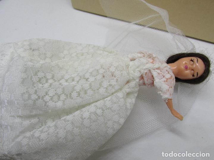 Mu&ntilde;ecas extranjeras: Lote de mu&ntilde;ecos y mu&ntilde;ecas de los a&ntilde;os 60 - Foto 16
