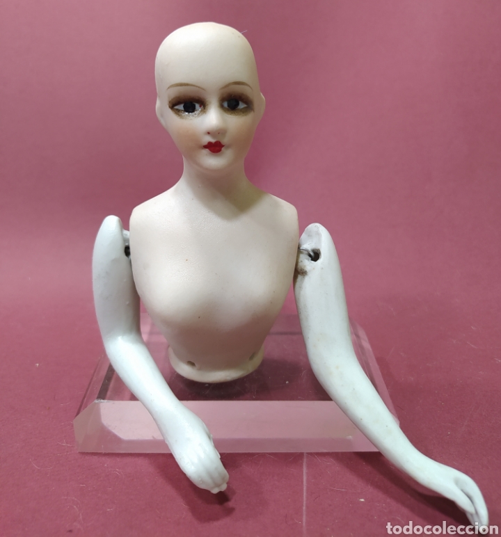 Mu&ntilde;ecas extranjeras: Busto de mu&ntilde;eca en biscuit - Foto 1
