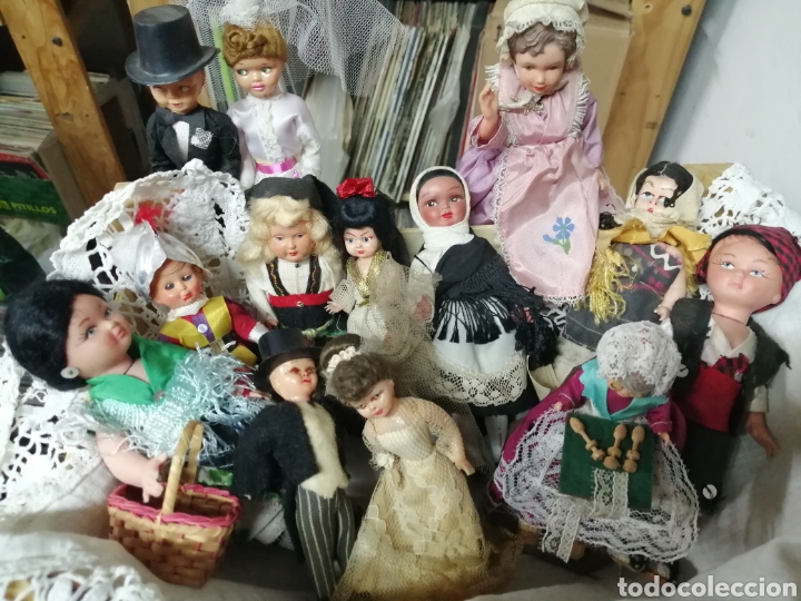 Mu&ntilde;ecas extranjeras: Lote de mu&ntilde;ecos antiguos - Foto 1
