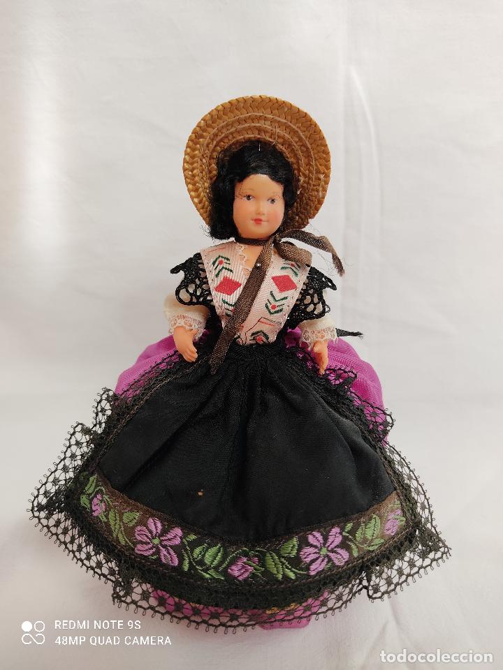 Mu&ntilde;ecas extranjeras: Antigua mu&ntilde;eca regional francesa - Foto 4