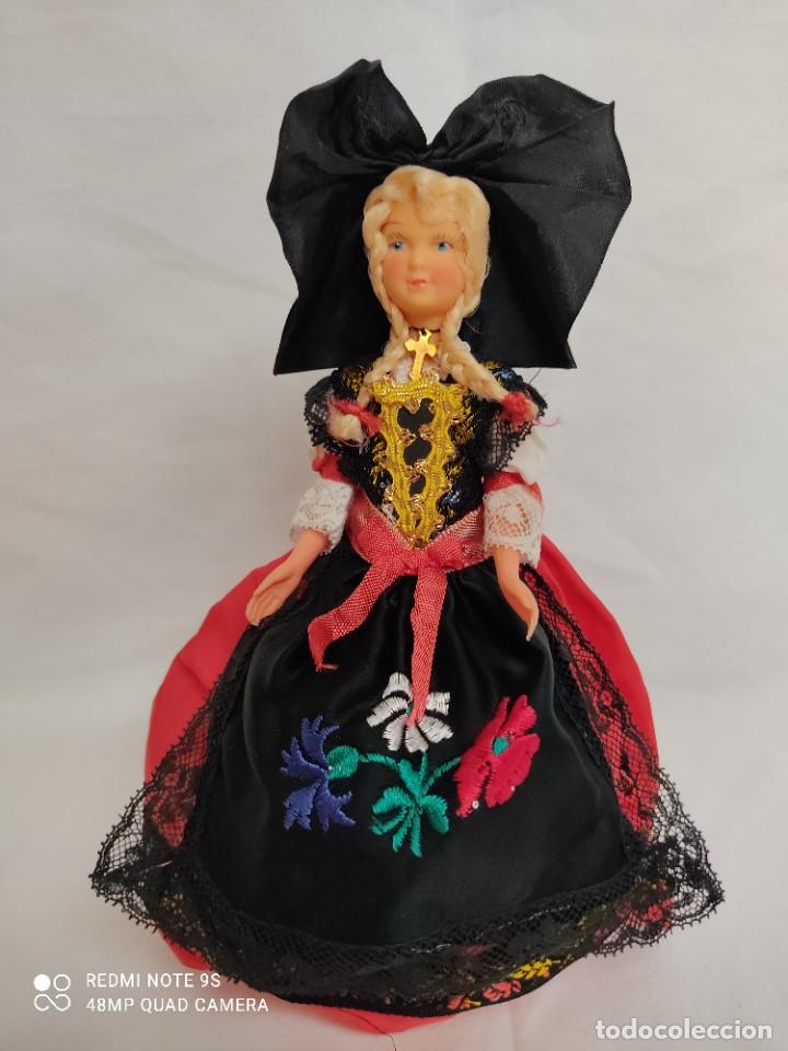 Muñecas Extranjeras: Antigua muñeca francesa con traje regional - Foto 2 - 265863814
