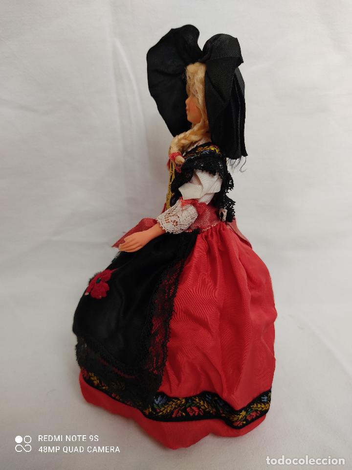 Muñecas Extranjeras: Antigua muñeca francesa con traje regional - Foto 4 - 265863814