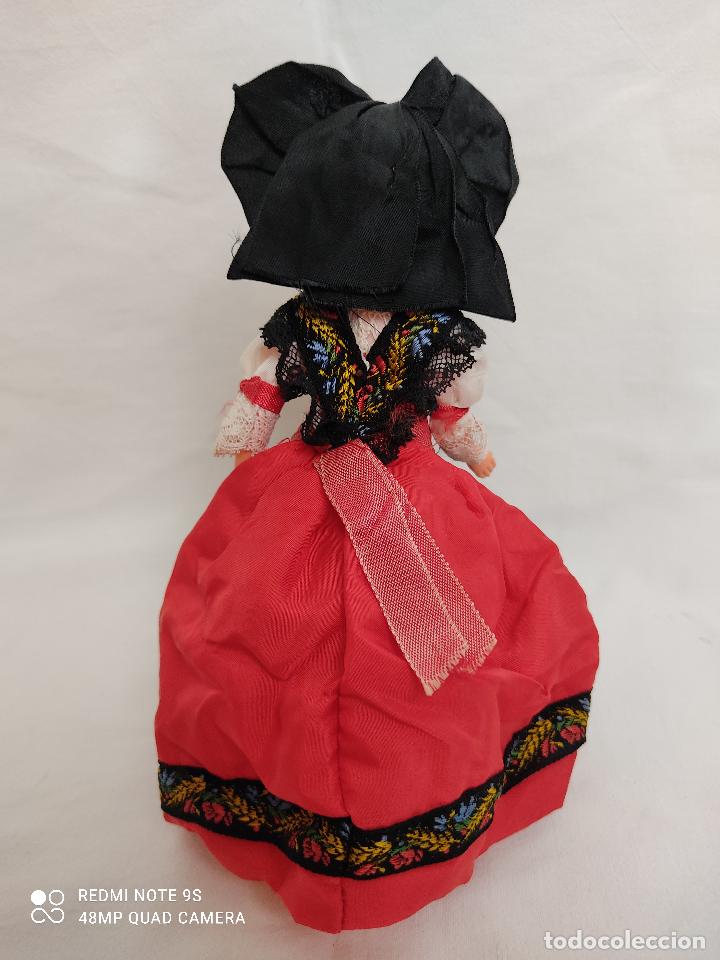 Muñecas Extranjeras: Antigua muñeca francesa con traje regional - Foto 5 - 265863814
