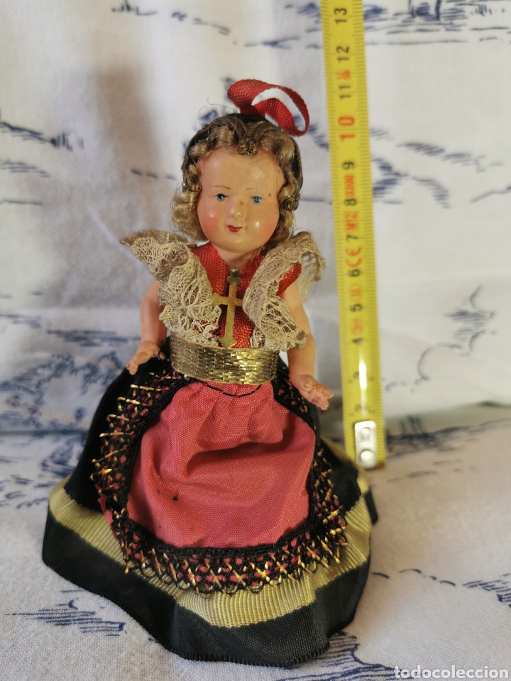 Mu&ntilde;ecas extranjeras: Antigua mu&ntilde;eca con traje de &eacute;poca - Foto 3
