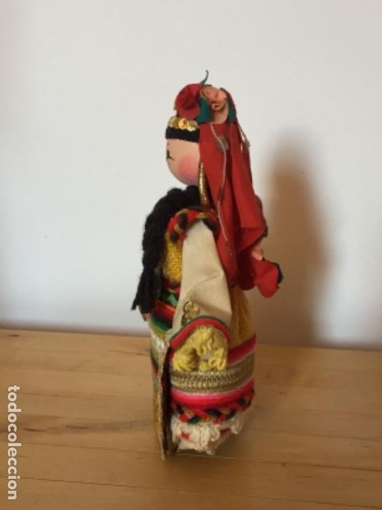 Mu&ntilde;ecas extranjeras: MU&Ntilde;ECA RUSA CON TRAJE TRADICIONAL - Foto 2