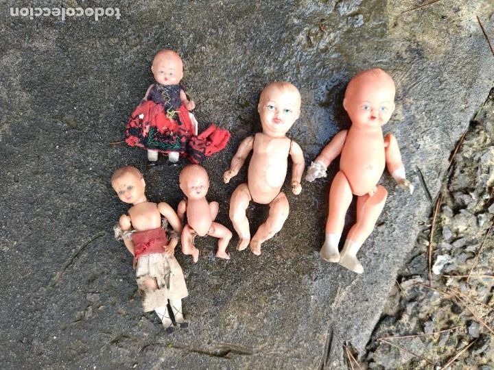 Mu&ntilde;ecas extranjeras: Antiguas mu&ntilde;ecas de plastico - Foto 1