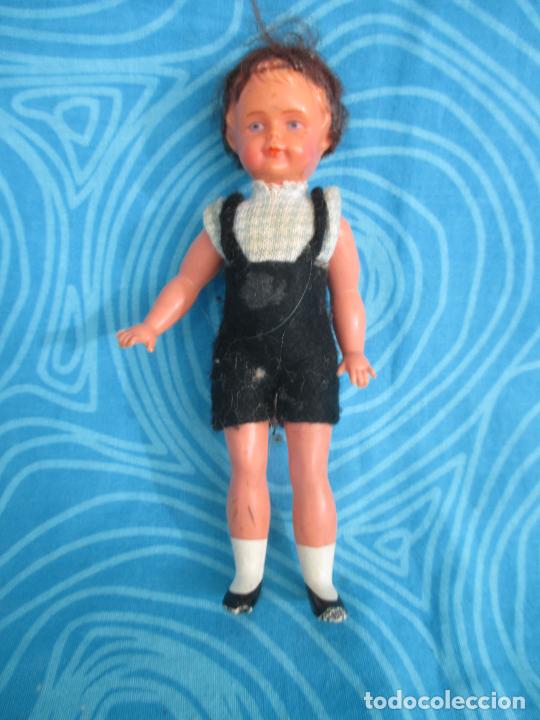 Mu&ntilde;ecas extranjeras: ANTIGUA MU&Ntilde;ECA ARTICULADA TIPO CELULOIDE PARA CASA DE MU&Ntilde;ECAS - Foto 1