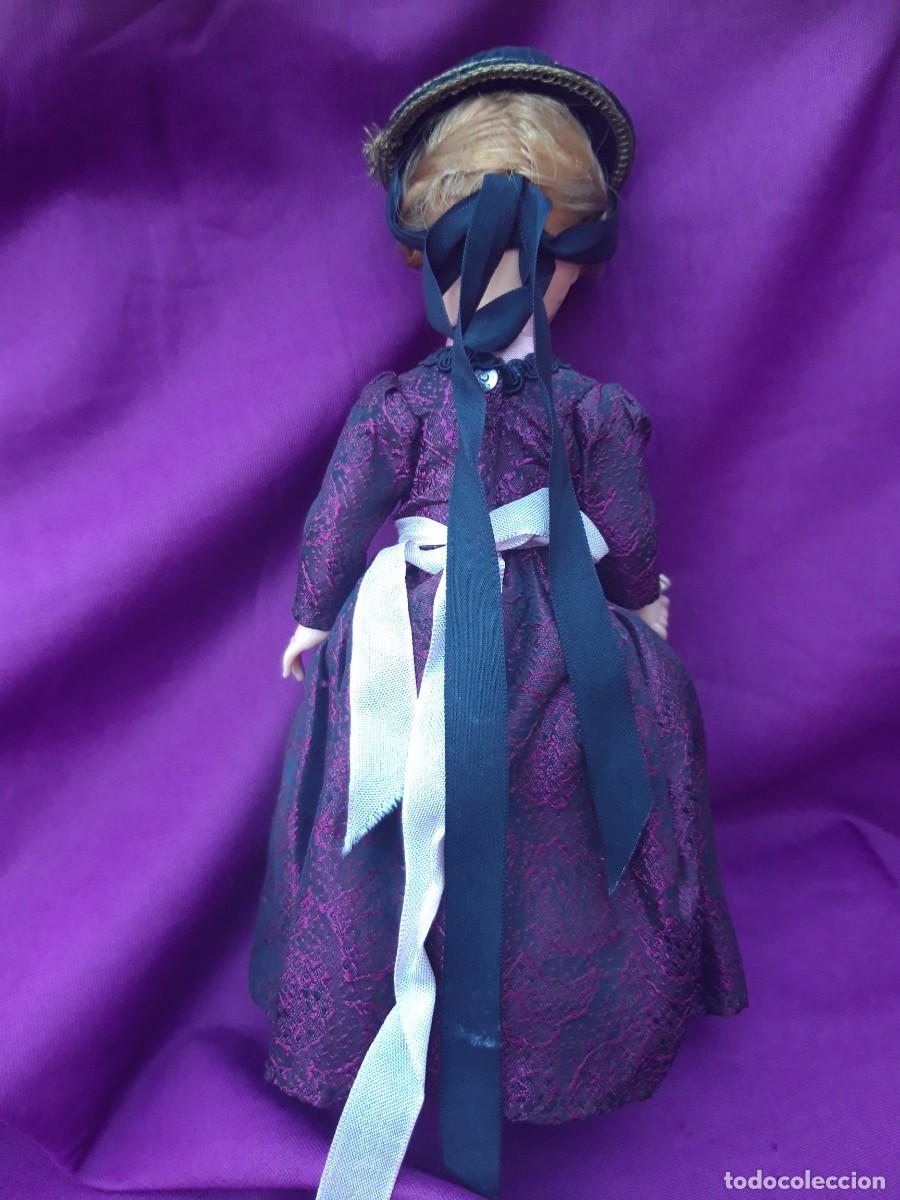 Mu&ntilde;ecas extranjeras: Mu&ntilde;eca souvenir de Austria, hacia 1950. - Foto 4