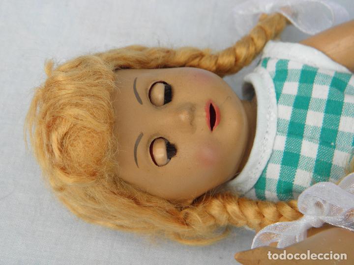 Mu&ntilde;ecas extranjeras: Antigua mu&ntilde;eca de celuloide de los a&ntilde;os 50 - 60 - Foto 6