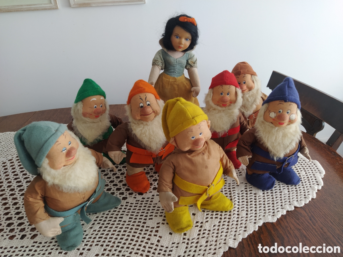 Mu&ntilde;ecas extranjeras: Blancanieves y los siete enanitos - Foto 1