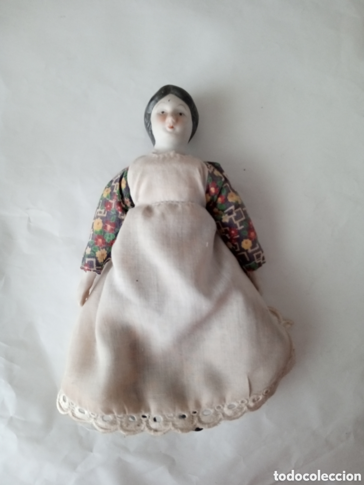 Mu&ntilde;ecas extranjeras: Mu&ntilde;eca porcelana tipo parian - Foto 1