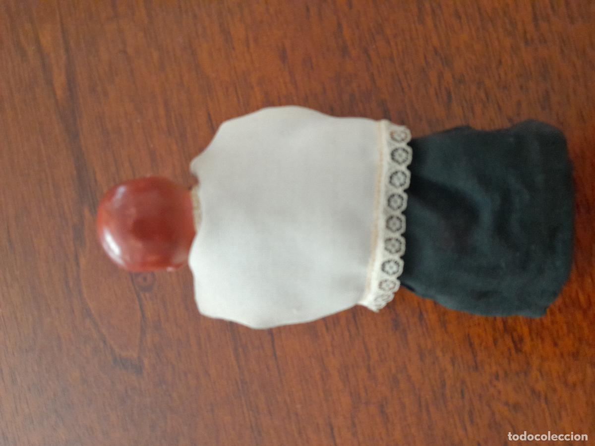 Mu&ntilde;ecas extranjeras: Mu&ntilde;eco monaguillo antiguo - Foto 3