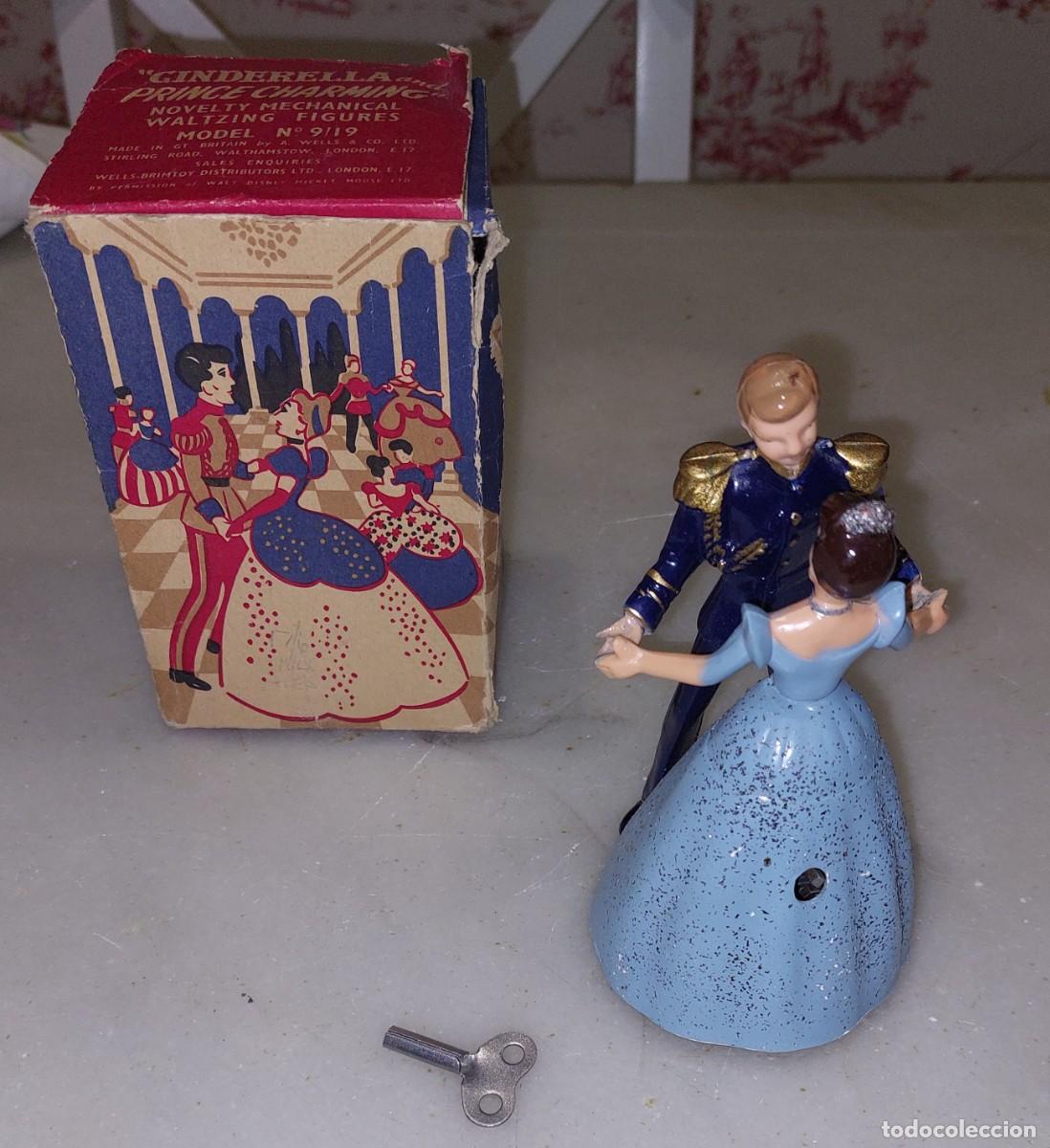Mu&ntilde;ecas extranjeras: JUGETE ANTIGUO CINDERELLA - Foto 2