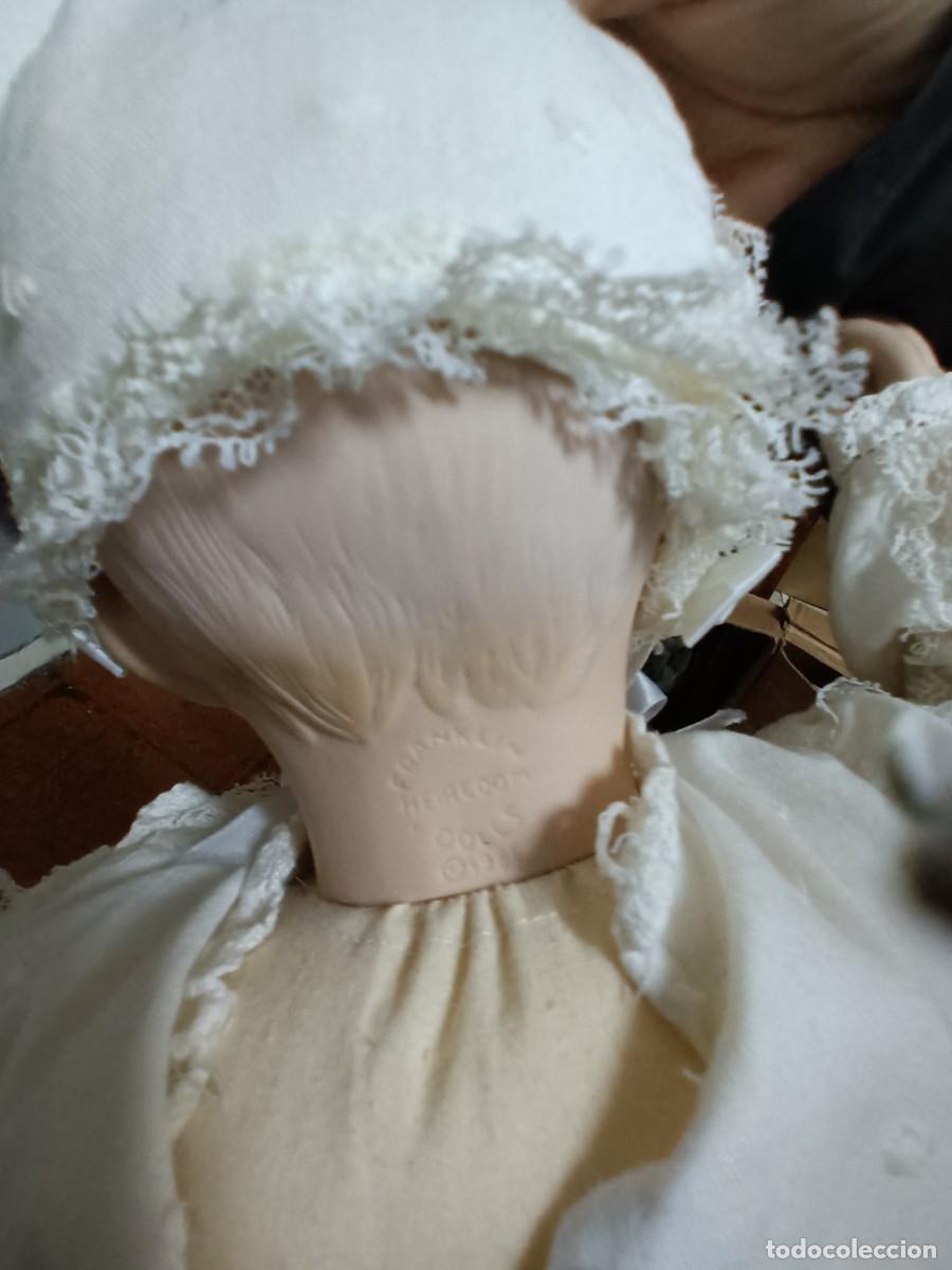 Mu&ntilde;ecas extranjeras: Mu&ntilde;eco de porcelana de la marca Franklin Herloom - Foto 2