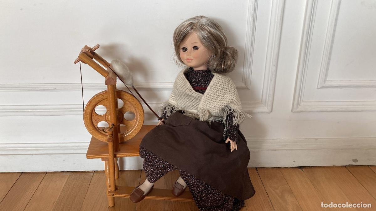Mu&ntilde;ecas extranjeras: Mu&ntilde;eca Hilandera antigua - Foto 2