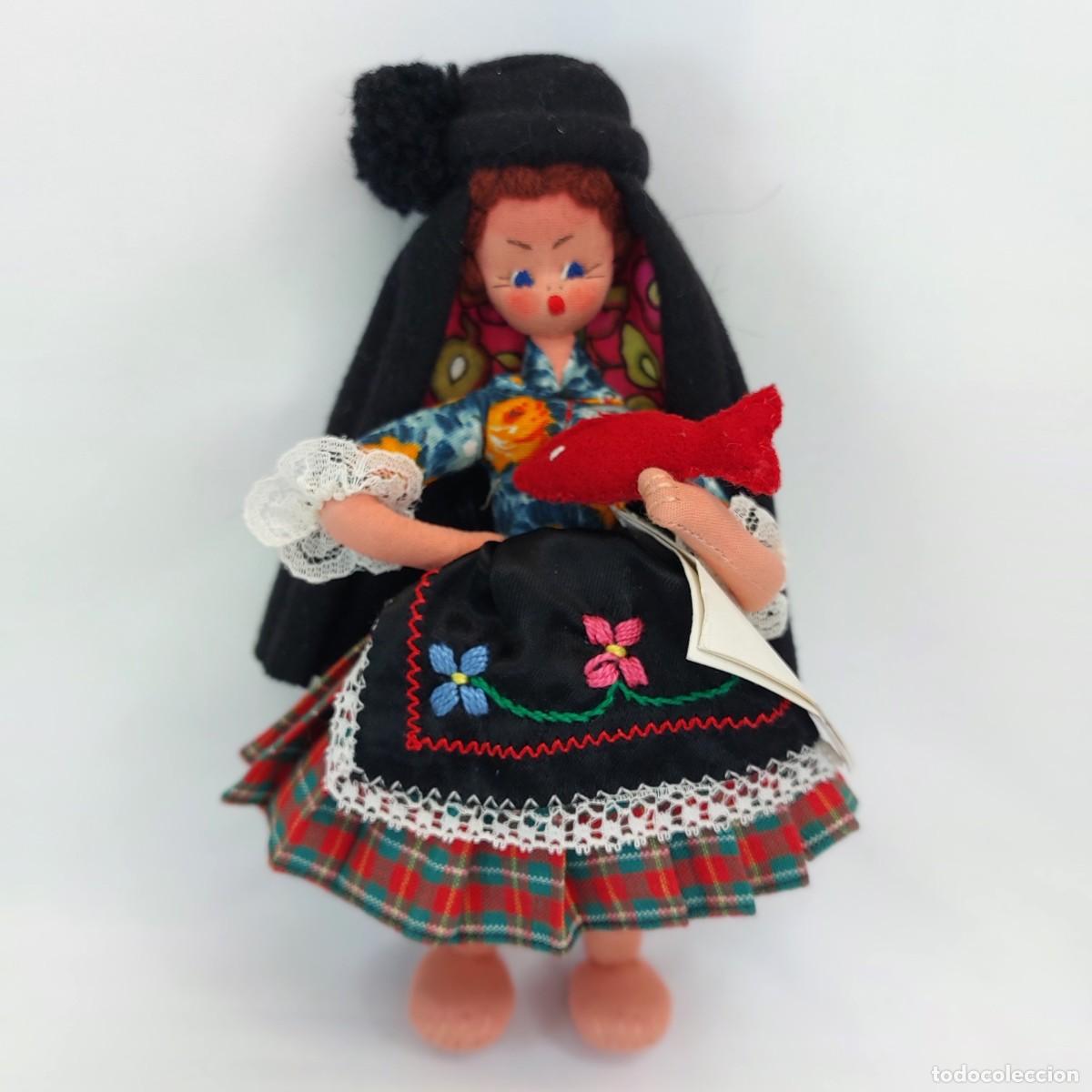 Mu&ntilde;ecas extranjeras: MU&Ntilde;ECA MARIA HELENA DE PURTUGAL. - Foto 1