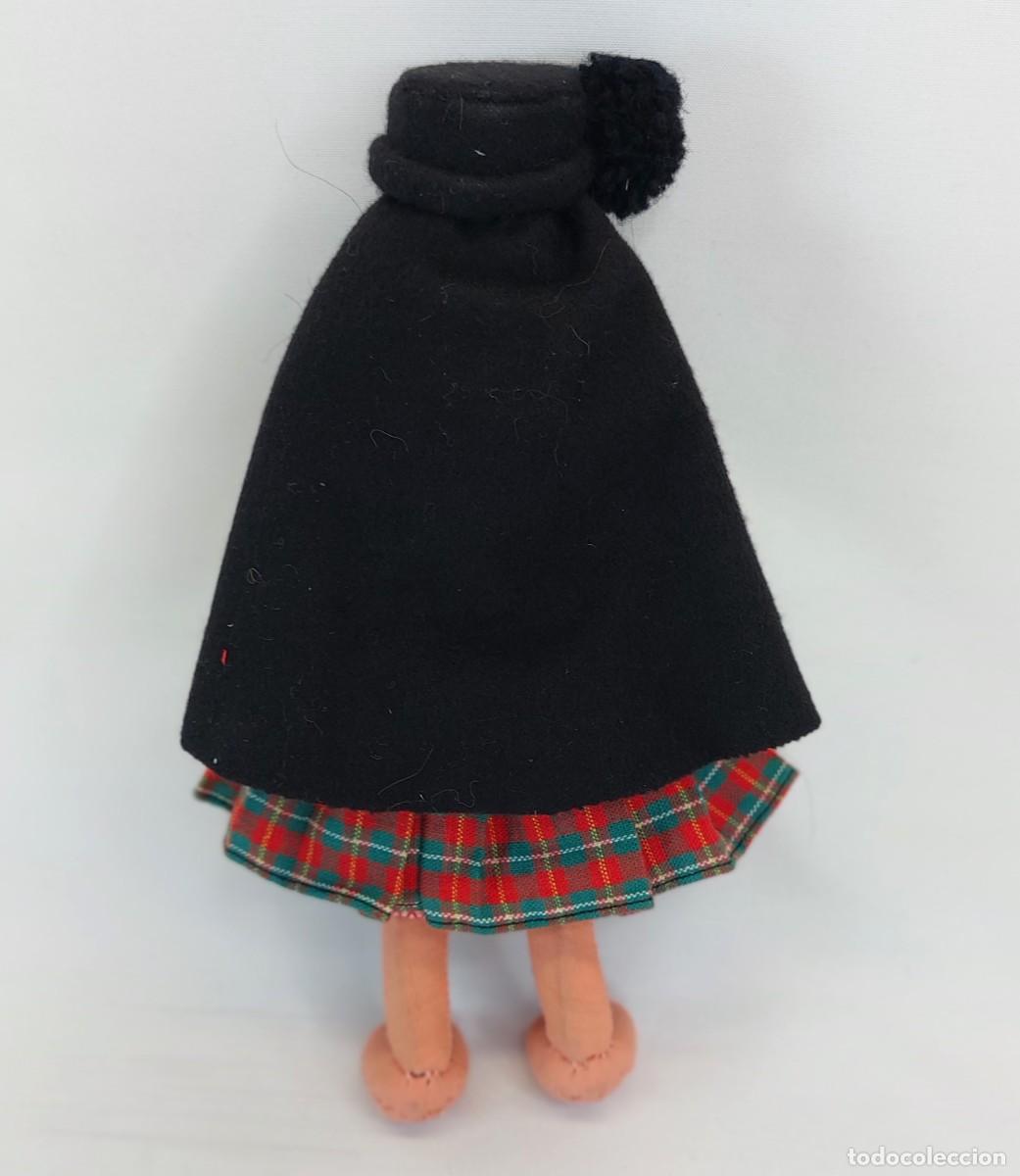 Mu&ntilde;ecas extranjeras: MU&Ntilde;ECA MARIA HELENA DE PURTUGAL. - Foto 3