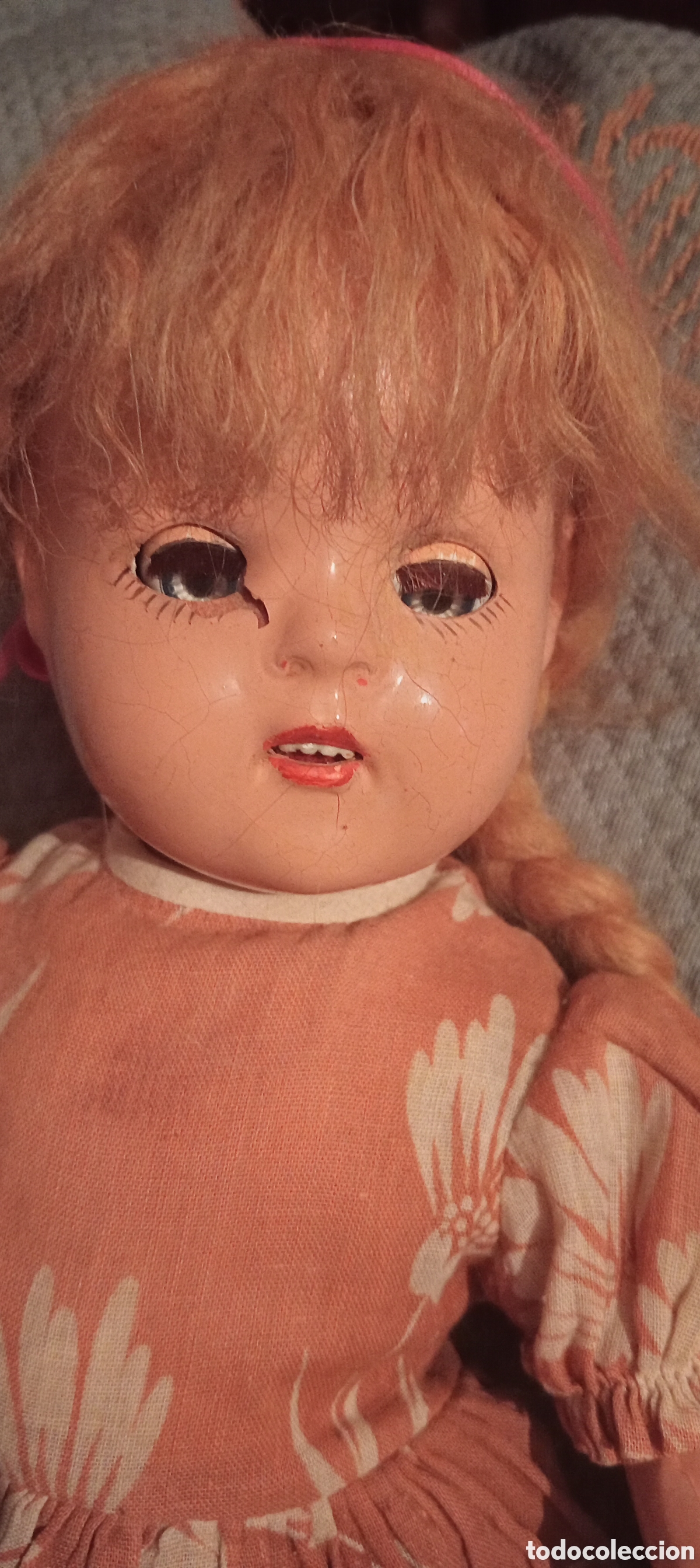 Mu&ntilde;ecas extranjeras: Mu&ntilde;eca antigua de cart&oacute;n piedra - Foto 1