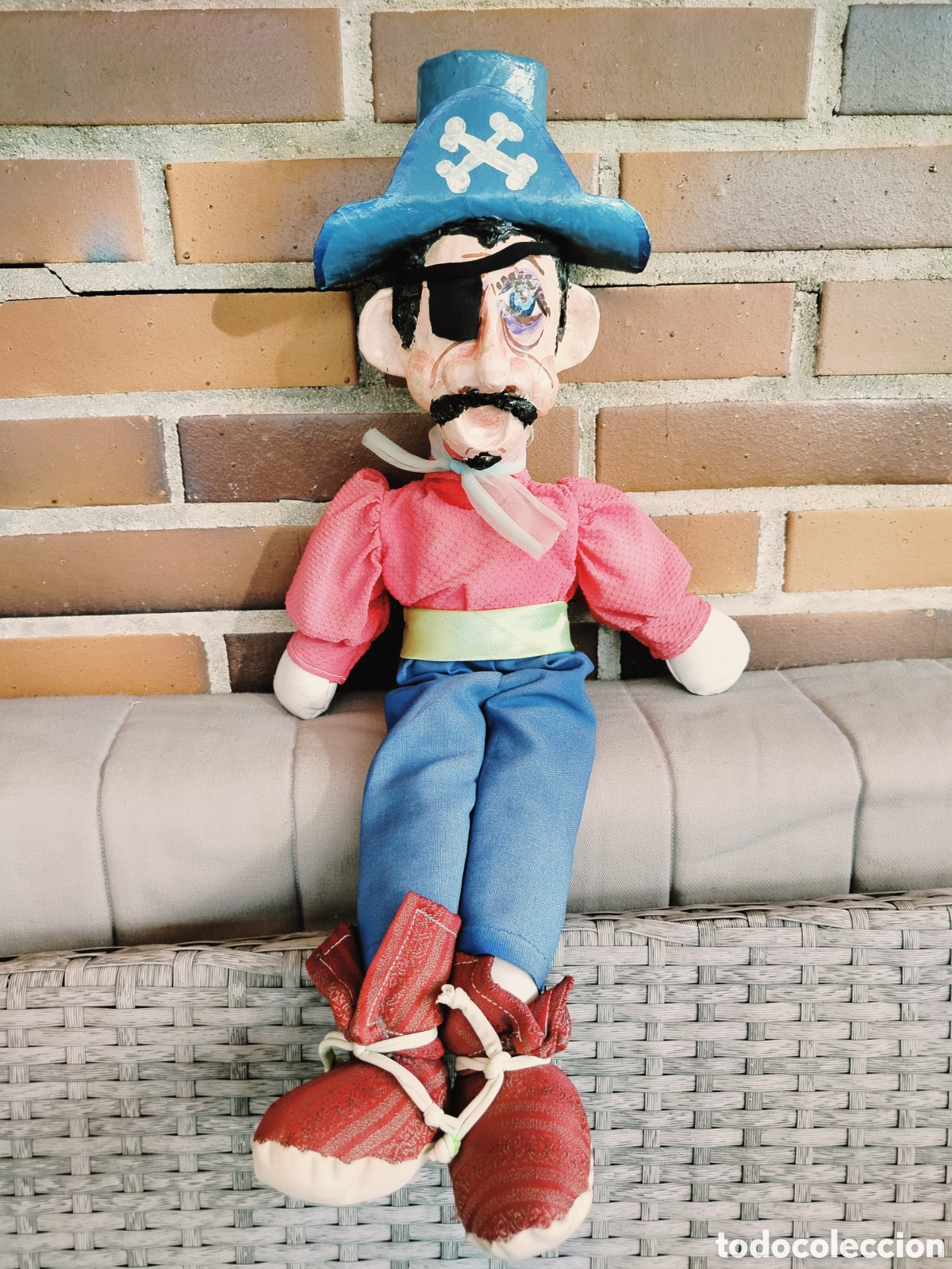 Mu&ntilde;ecas extranjeras: Mu&ntilde;eco Trapo/Papel Mach&eacute; De Cuba - Foto 1