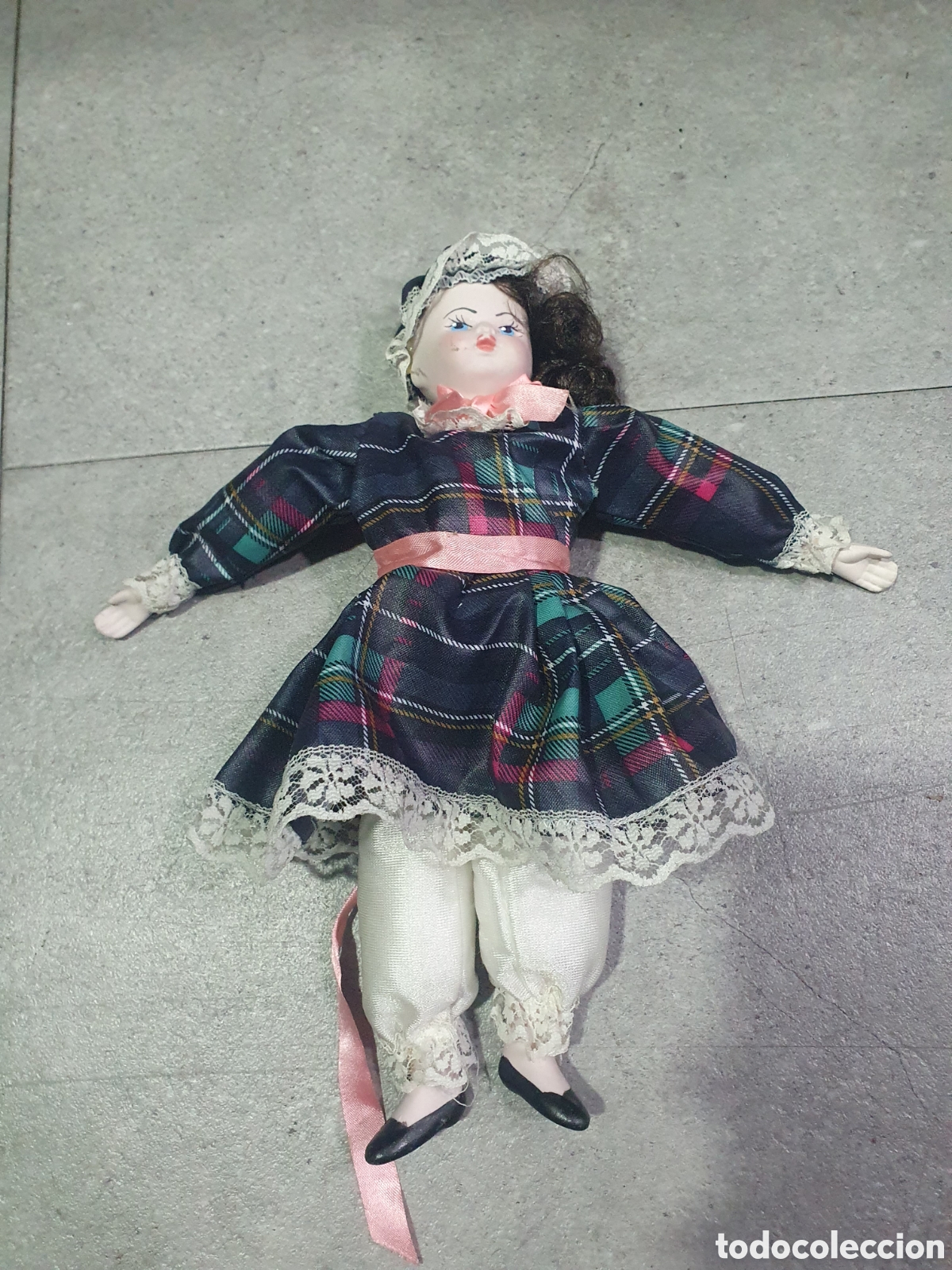 Mu&ntilde;ecas extranjeras: Antigua mu&ntilde;eca porcelana. (L110) - Foto 1