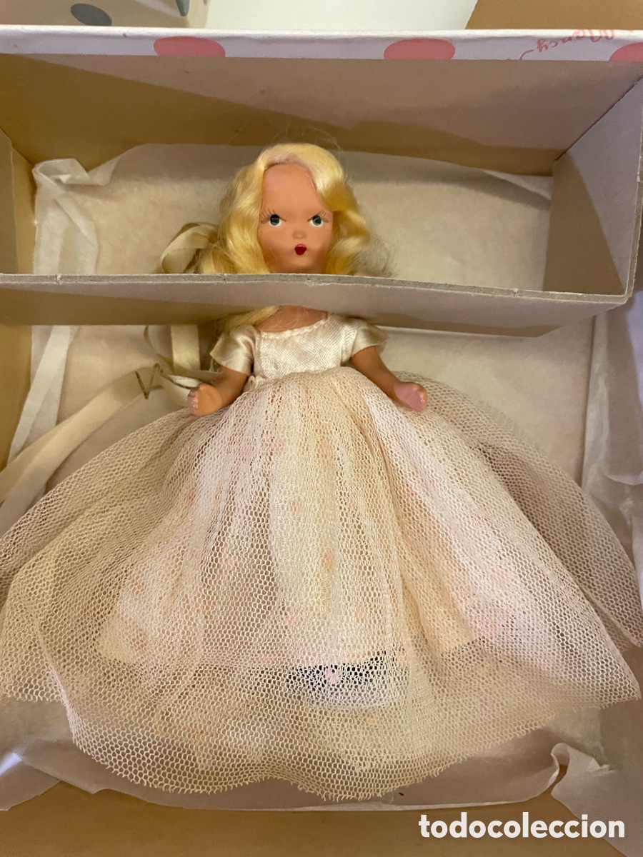 Mu&ntilde;ecas extranjeras: Mu&ntilde;eca Nancy Ann Storybook pl&aacute;stico duro - Foto 2