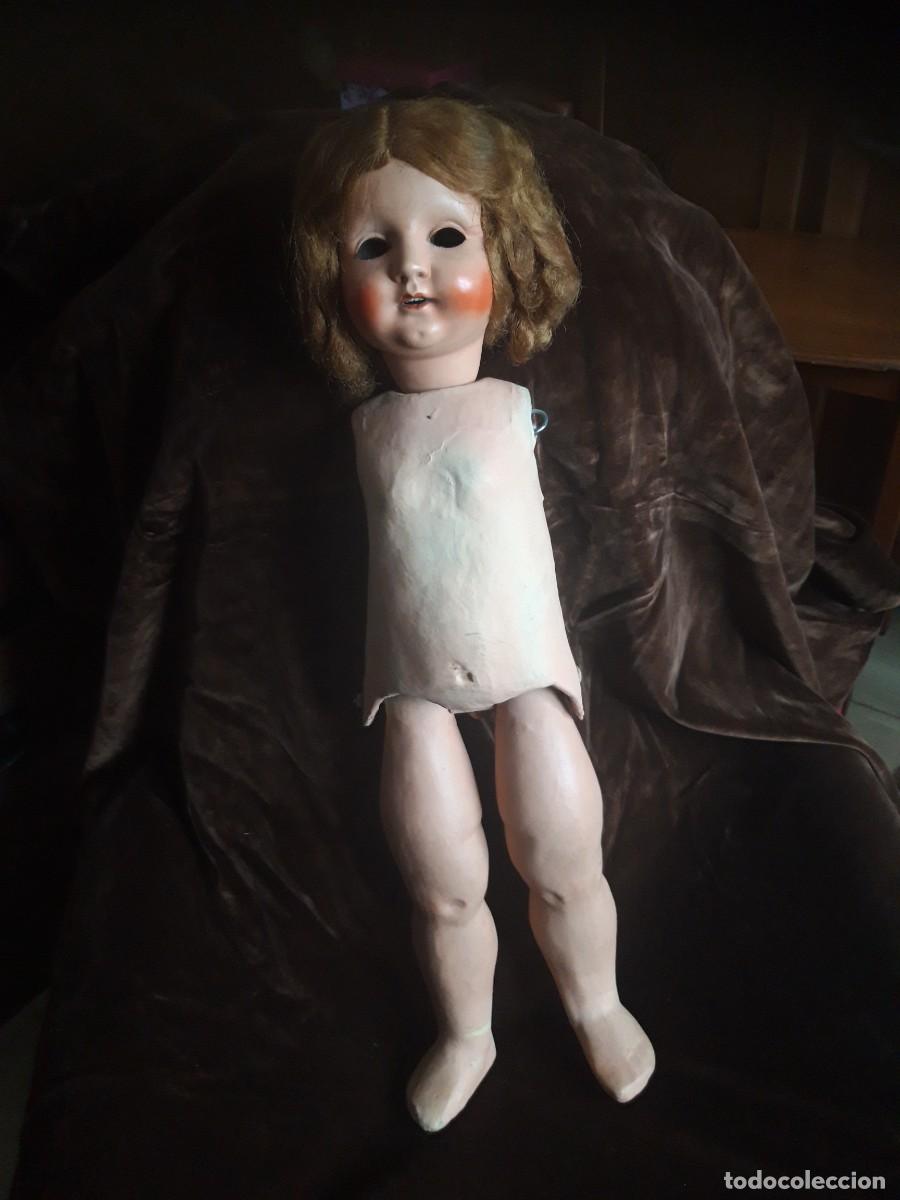 Mu&ntilde;ecas extranjeras: Mu&ntilde;eca andadora de composicion, para restaurar, hacia 1900. - Foto 1