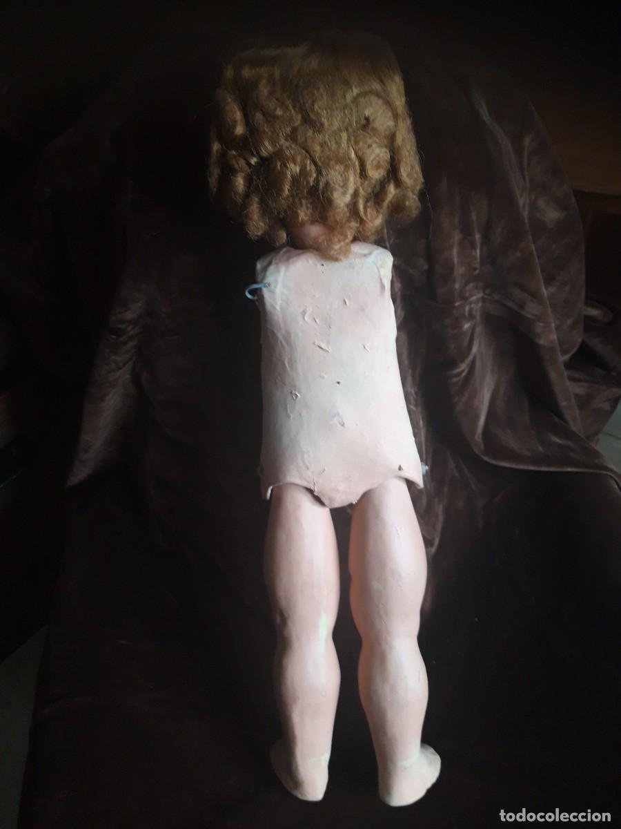 Mu&ntilde;ecas extranjeras: Mu&ntilde;eca andadora de composicion, para restaurar, hacia 1900. - Foto 5