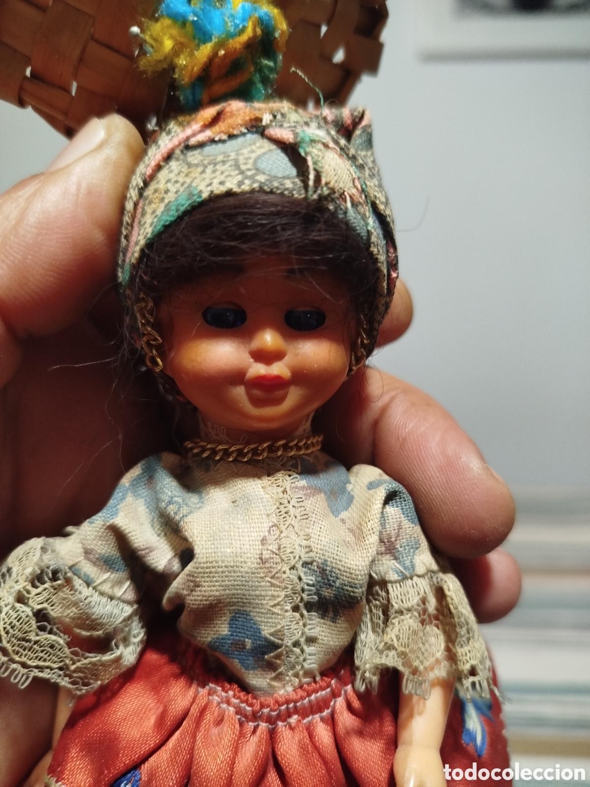 Mu&ntilde;ecas extranjeras: Antigua mu&ntilde;eca con hijo durmiente - Foto 3