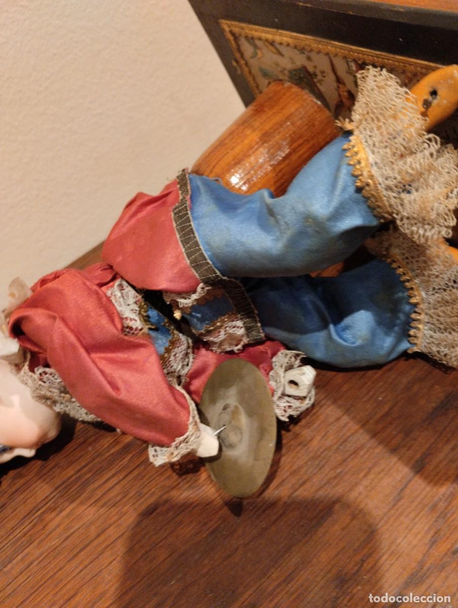 Mu&ntilde;ecas extranjeras: Aut&oacute;mata antiguo de arrastre - Foto 12