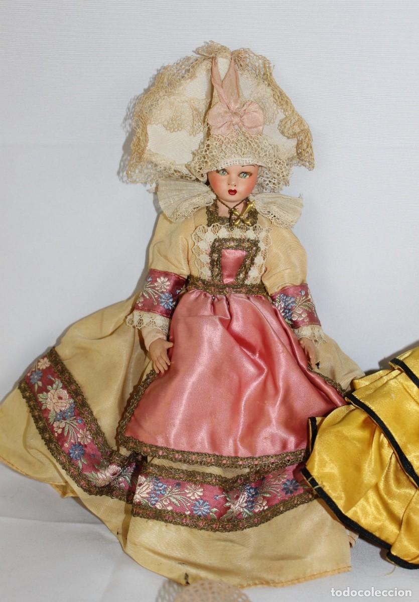 Mu&ntilde;ecas extranjeras: Colecci&oacute;n de mu&ntilde;ecas de diferentes &eacute;poca y materiales - Foto 2