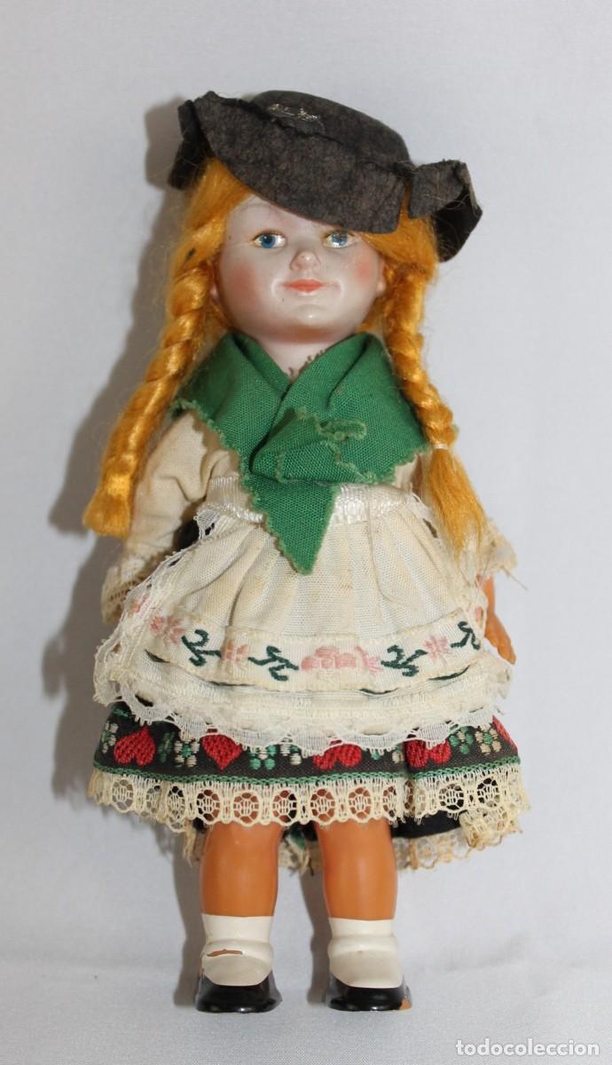 Mu&ntilde;ecas extranjeras: Colecci&oacute;n de mu&ntilde;ecas de diferentes &eacute;poca y materiales - Foto 10