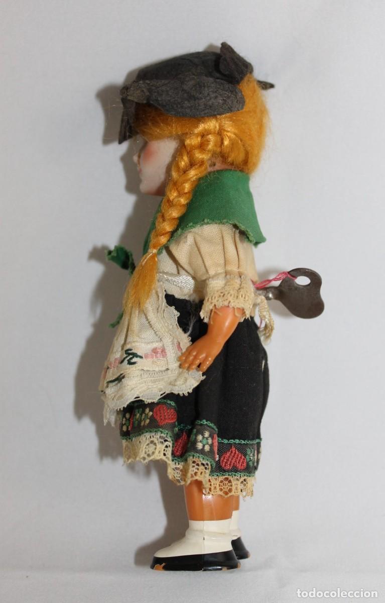 Mu&ntilde;ecas extranjeras: Colecci&oacute;n de mu&ntilde;ecas de diferentes &eacute;poca y materiales - Foto 11