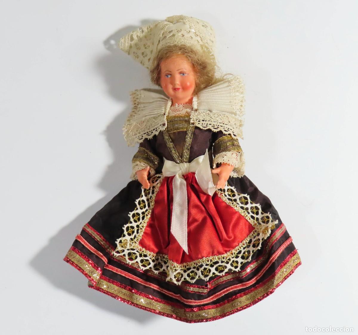 Mu&ntilde;ecas extranjeras: ANTIGUA MU&Ntilde;ECA CON LAZO ROSA - Foto 1