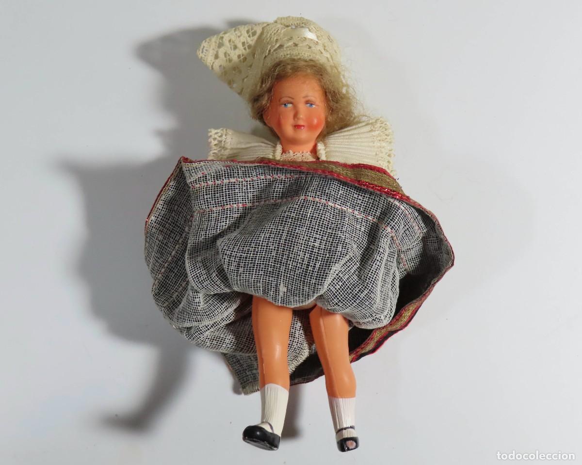 Mu&ntilde;ecas extranjeras: ANTIGUA MU&Ntilde;ECA CON LAZO ROSA - Foto 4